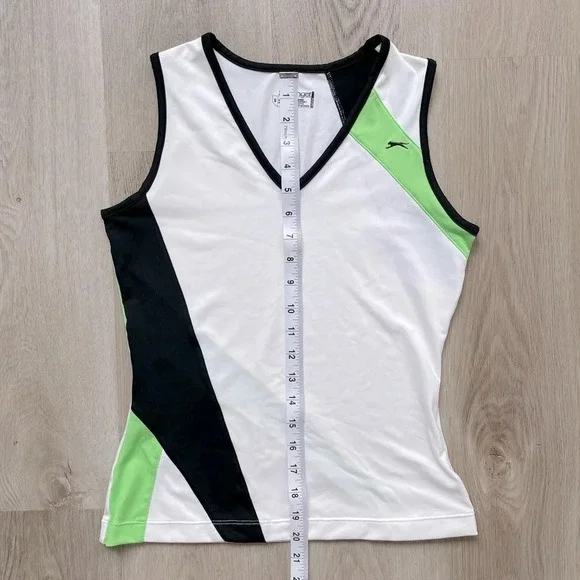Slazenger Women’s Tennis (or Golf) Tank Top, Size Small - Picture 7 of 8